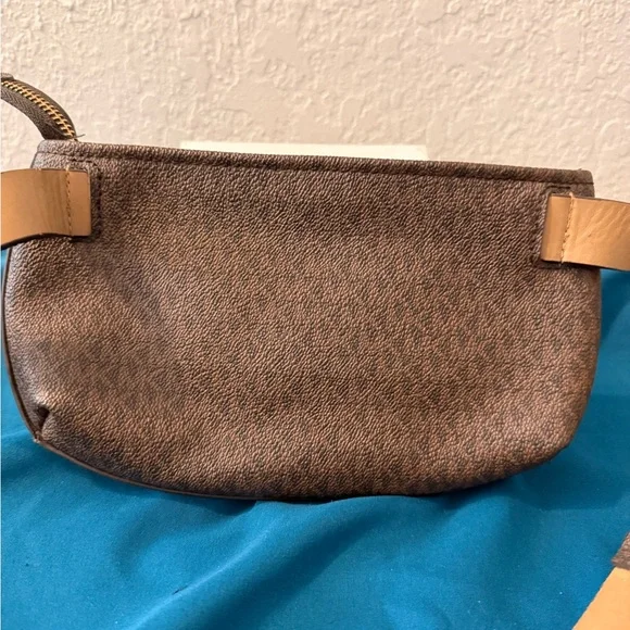 Michael Kors Brown Bag with Blue and White Stripe - Picture 3 of 9